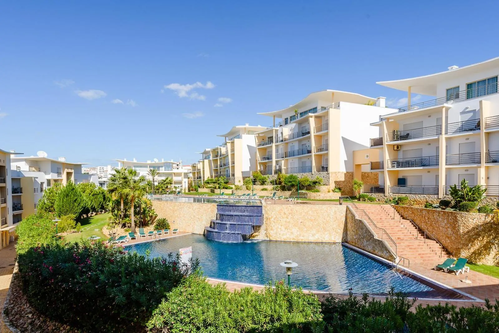 Bnb Homes Ocean View Apartment With Comfortable Terrace, 2 Swimming Pools & Tennis Court Albufeira