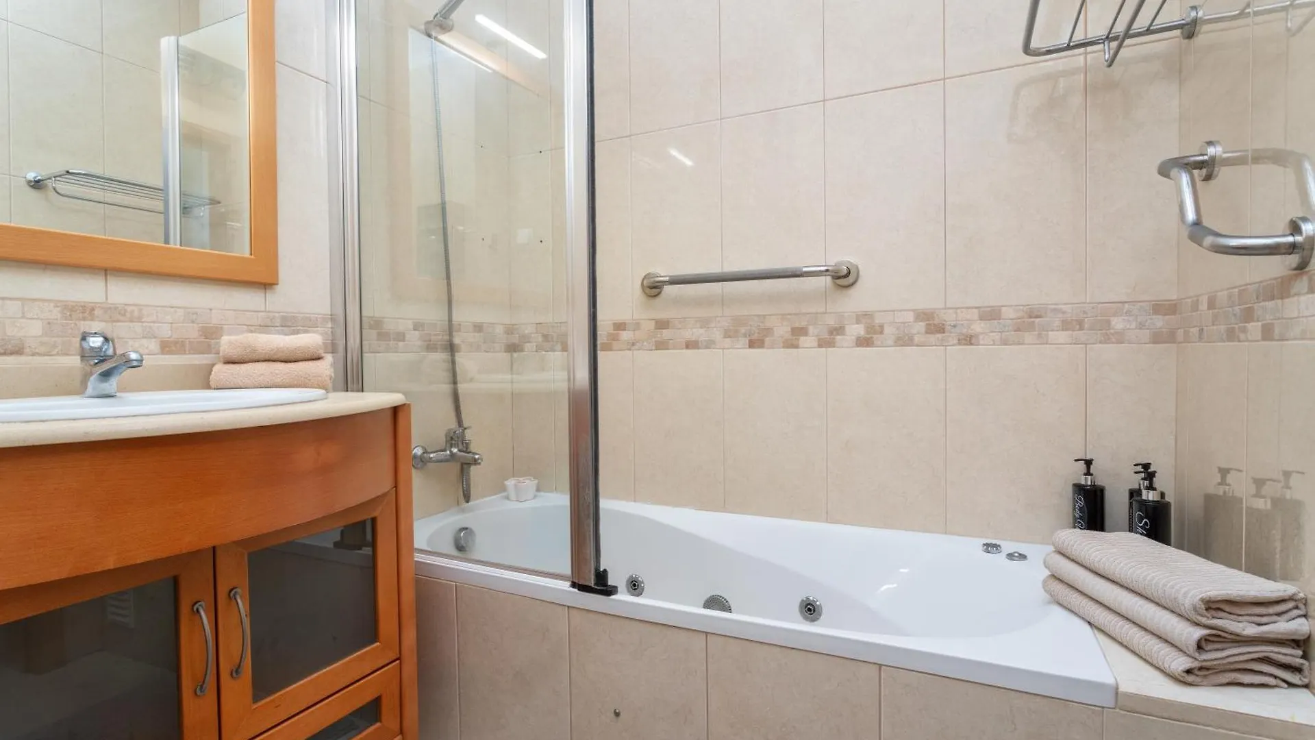 Bnb Homes Ocean View Apartment With Comfortable Terrace, 2 Swimming Pools & Tennis Court Albufeira
