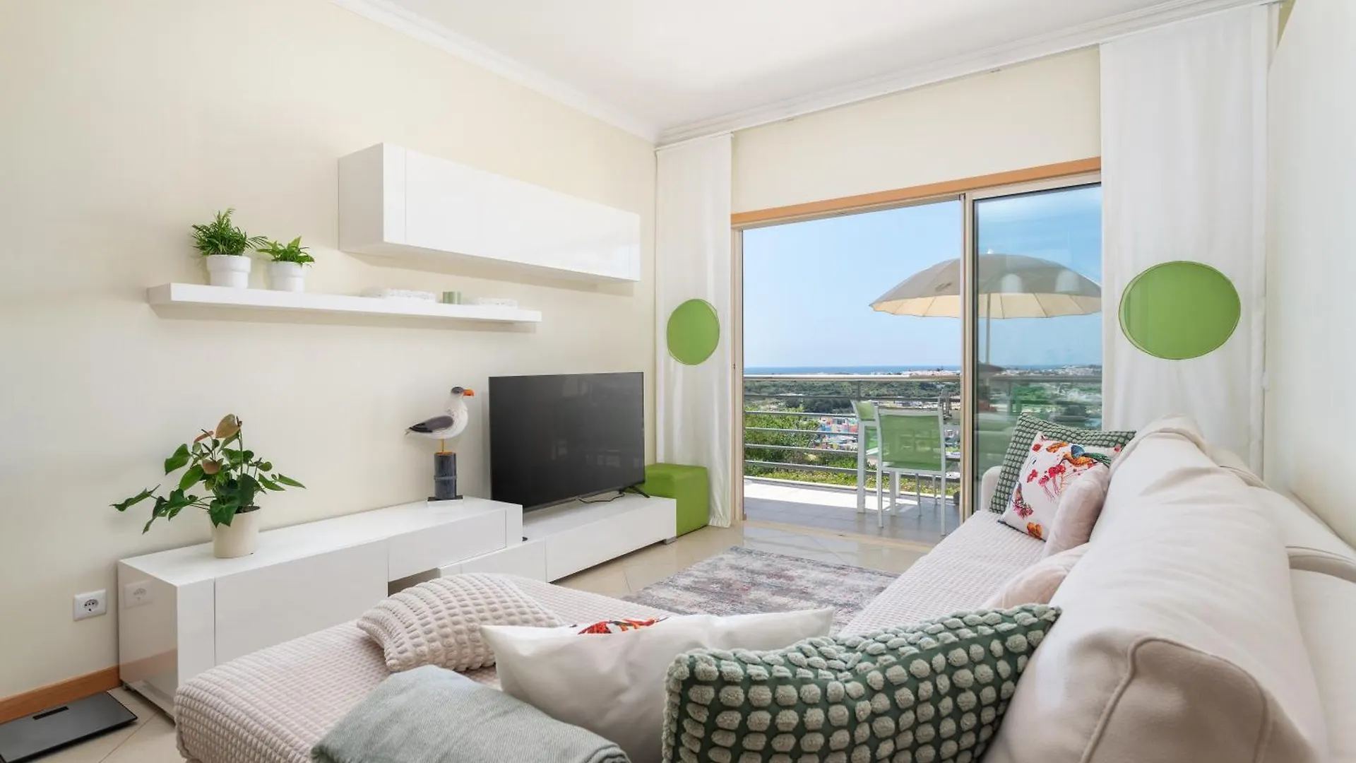 Bnb Homes Ocean View Apartment With Comfortable Terrace, 2 Swimming Pools & Tennis Court Albufeira Portugal
