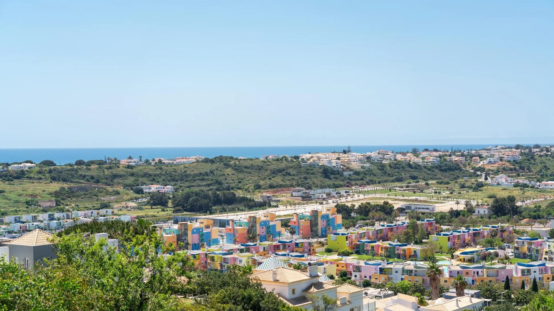 Bnb Homes Ocean View Apartment With Comfortable Terrace, 2 Swimming Pools & Tennis Court Albufeira 0*,  Portugal