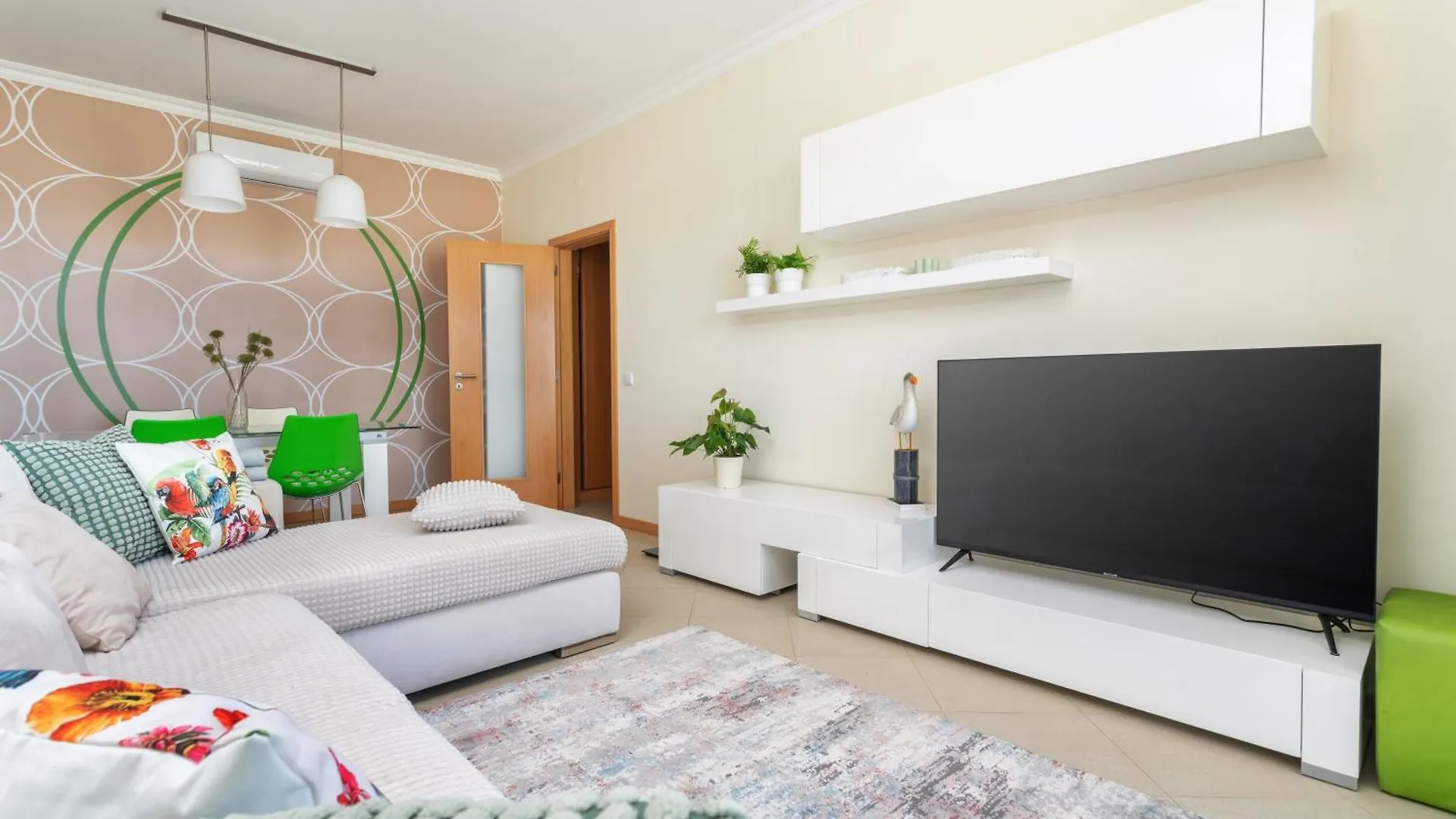 Bnb Homes Ocean View Apartment With Comfortable Terrace, 2 Swimming Pools & Tennis Court Albufeira