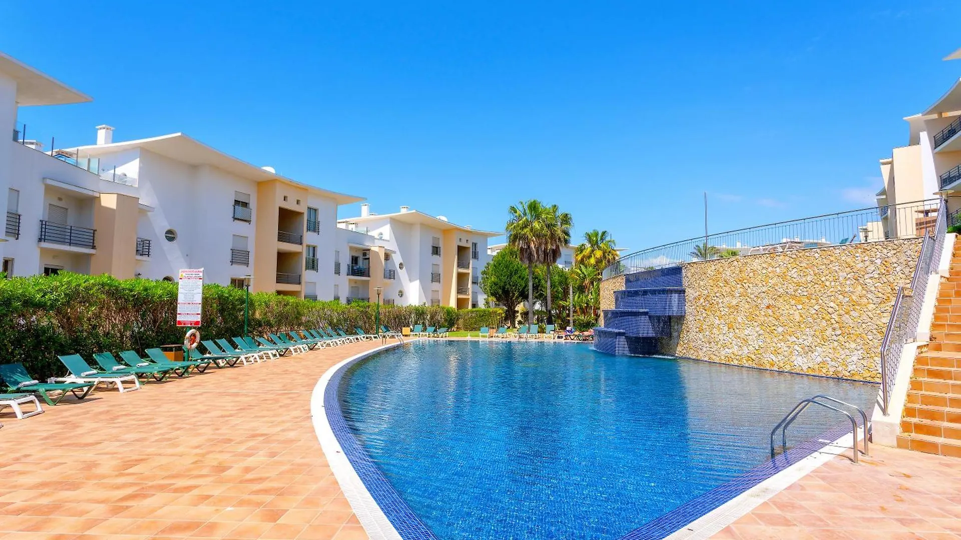 Bnb Homes Ocean View Apartment With Comfortable Terrace, 2 Swimming Pools & Tennis Court Albufeira