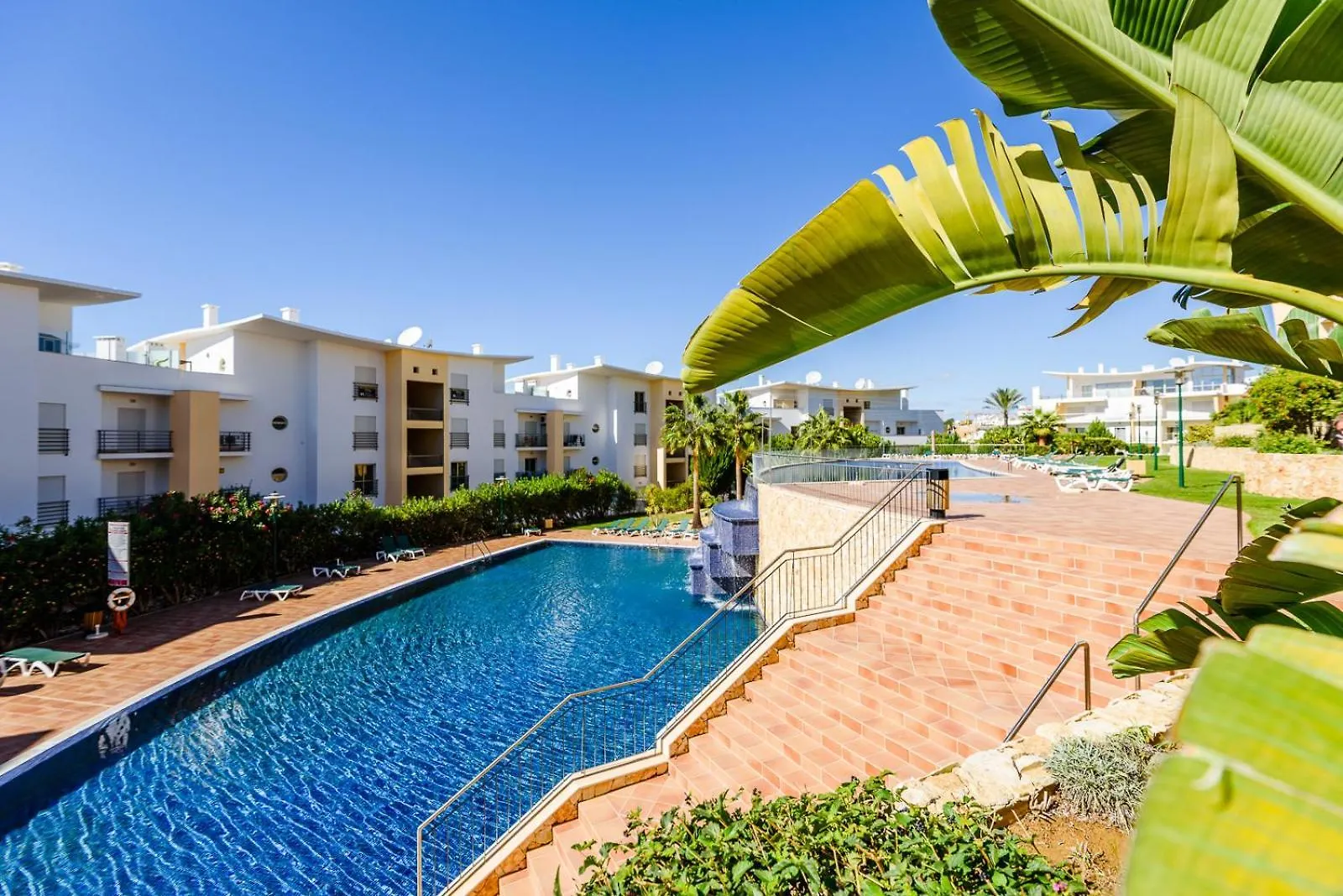 Bnb Homes Ocean View Apartment With Comfortable Terrace, 2 Swimming Pools & Tennis Court Albufeira