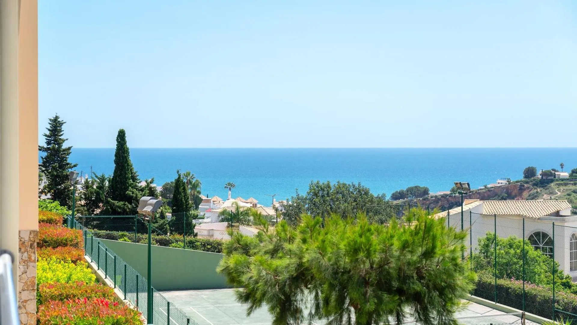 Bnb Homes Ocean View Apartment With Comfortable Terrace, 2 Swimming Pools & Tennis Court Albufeira